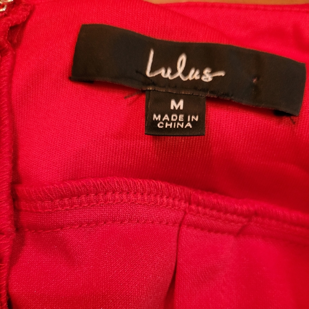 Lulus for women zise m used exelente condition color red. - Picture 4 of 5